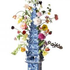 Traditional pyramid with flowers - Studio Marten Aukes.